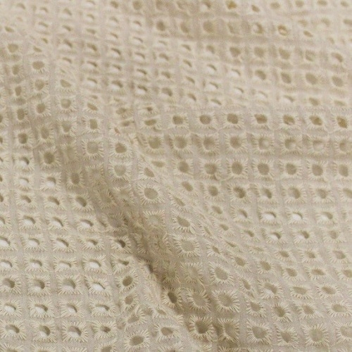 Broderie anglaise 15